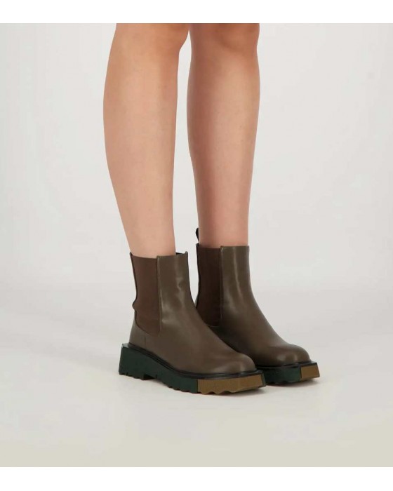 SEMIBOOTS